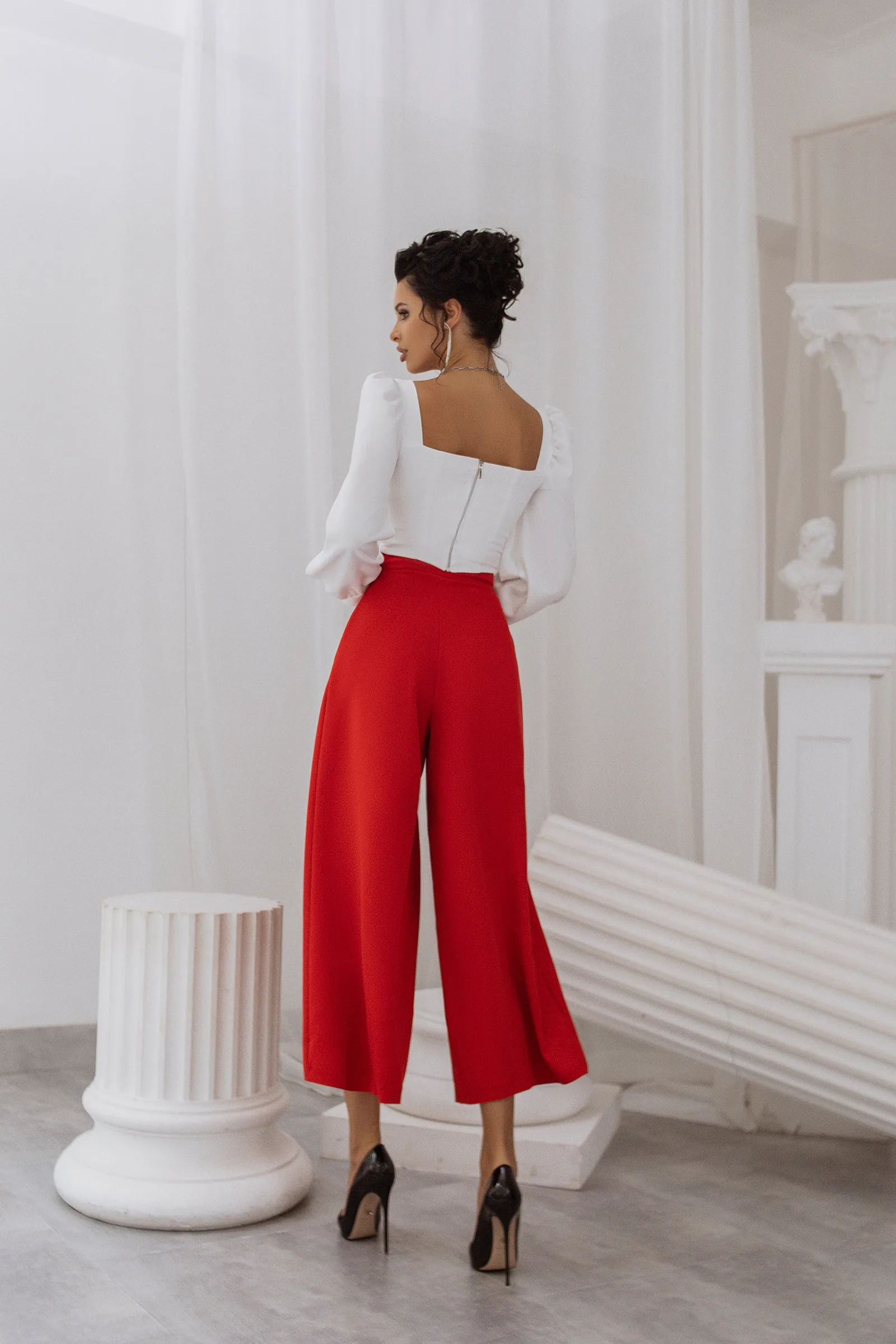 White Sweetheart Puff-Sleeve Blouse